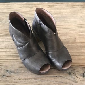 Dansko Delphina Bronze Metallic Booties